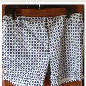 Adorable Liz Claiborne print shorts