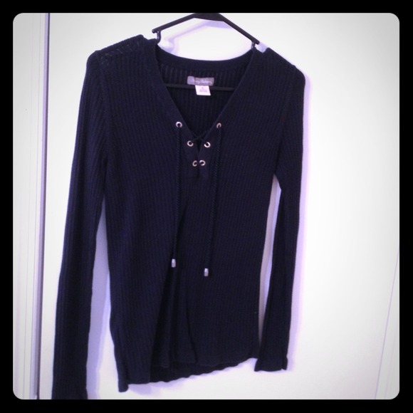 Tommy Bahamas sweater