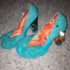 ✅Reduced✅Irregular choice teal blue heel