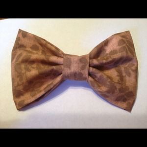 Brown Design Bow
