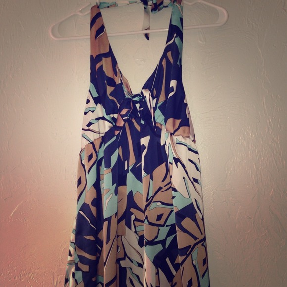 Benetton dress. Brand new. Large.