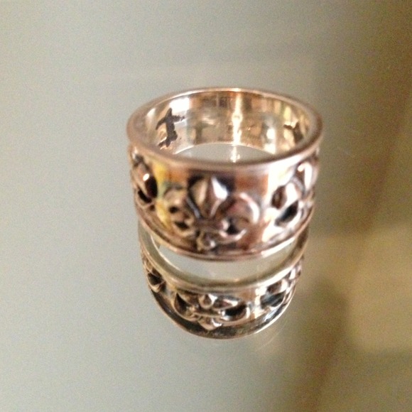 Silver plated Fleur de Lis ring