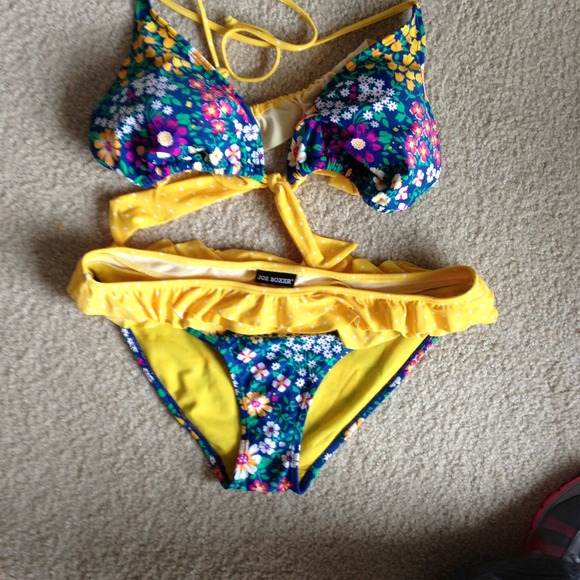 🚫🌻SOLD-BUNDLED-New-JoeBoxer Bikini🌻🚫
