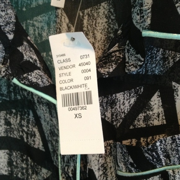 Kirra black and white pattern chiffon blouse - Picture 3 of 3