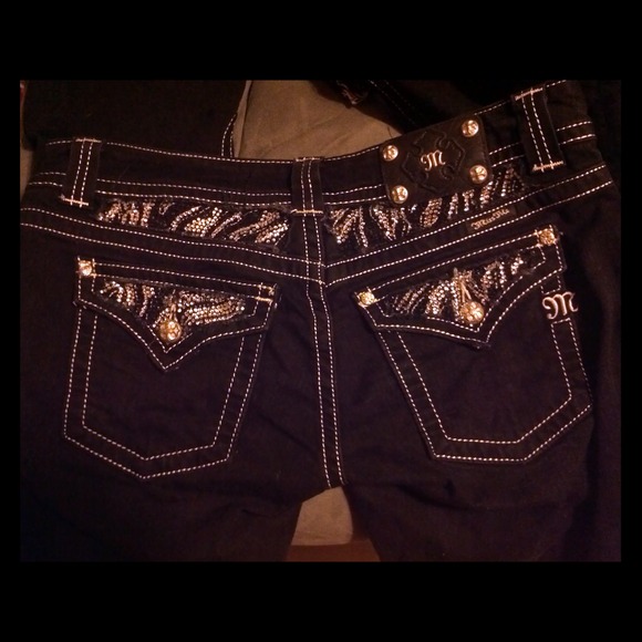 ON HOLD *****Miss Me Jeans Size 31 Inseam 35