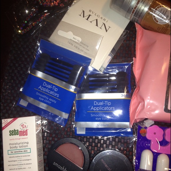 🚫sold🚫Makeup bundle - Picture 2 of 4