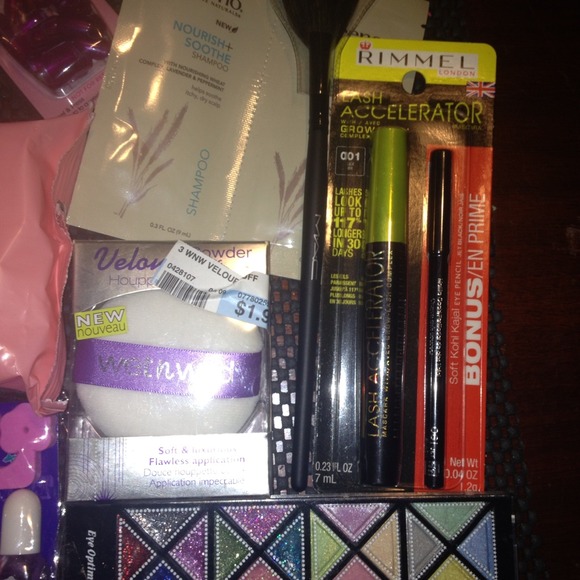 🚫sold🚫Makeup bundle - Picture 4 of 4