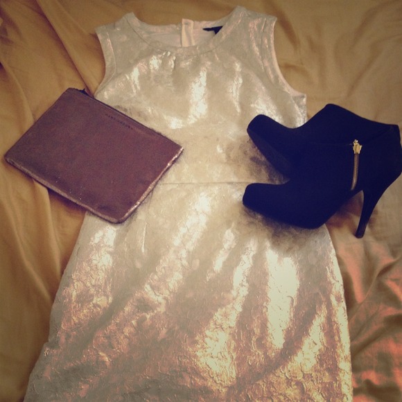 SOLD 🎀🎀 Gorgeous white dress!