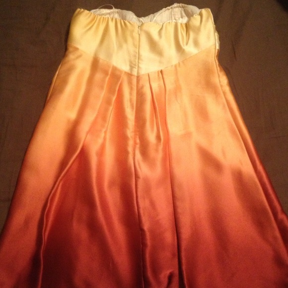 Cache Size 4 cocktail dress - Picture 3 of 3