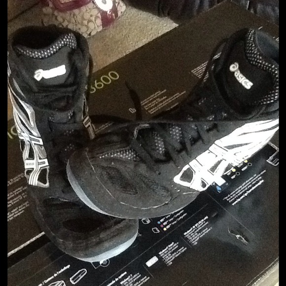 Asics men's wrestling shoes