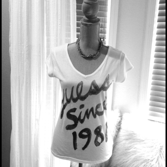BUNDLED. Guess 100% Cotton V-Neck Tee