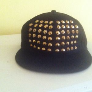 💥New💥Black Gold studded SnapBack