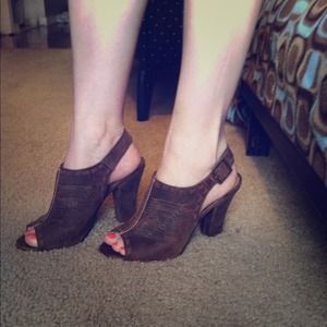 Leather peep toe heels size 7