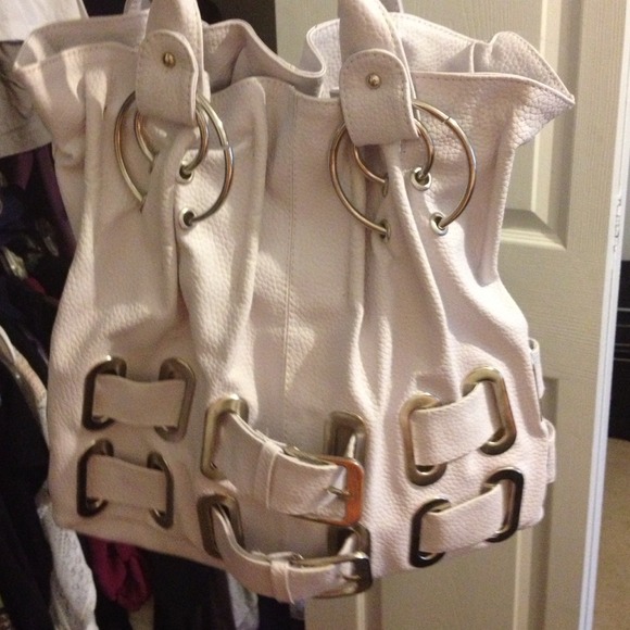 White purse - Picture 1 of 1