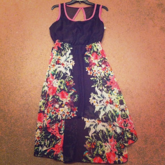Beachy-Tropical Hi-Lo Floral Dress