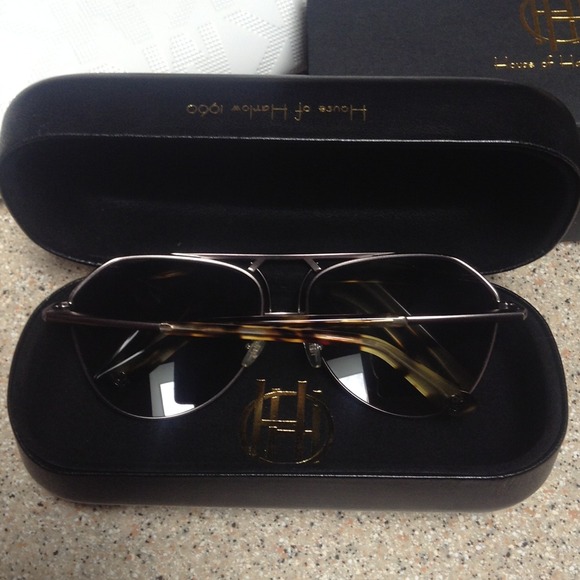 Reduced! HOH--celebs love these aviator shades!! - Picture 2 of 4