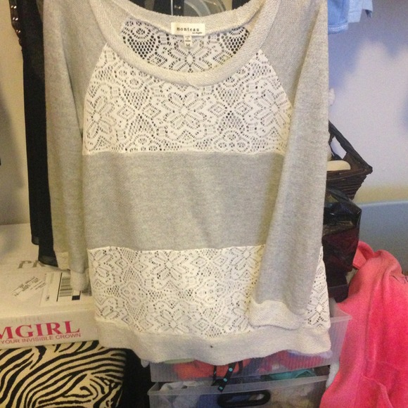 Half sleeved top