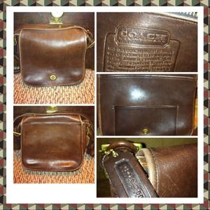 Vintage chocolate leather messenger Coach bag.