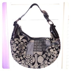 ⬇REDUCED⬇NWOT Authentic Coach Signature Purse