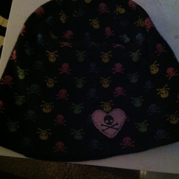 Skull beanie - Picture 1 of 2