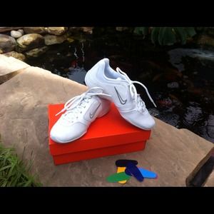 Nike Sideline II cheer shoes