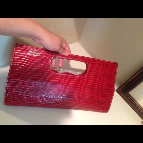 LARGE RED HANDLE CLUTCH