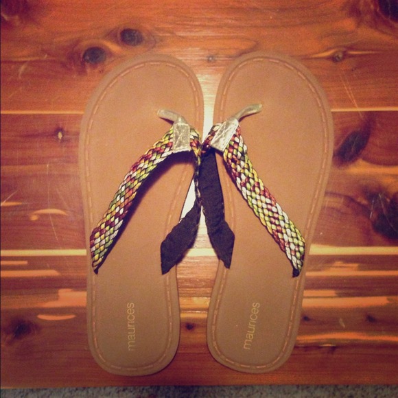SOLD Maurice's Women's Braided Thong Sandals - Picture 1 of 1