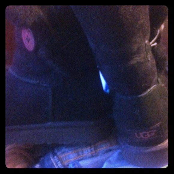 Black Bailey Button Uggs