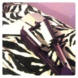 Straightener, with crimper clips.
