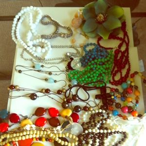 17 piece necklace bundle!!😳😍