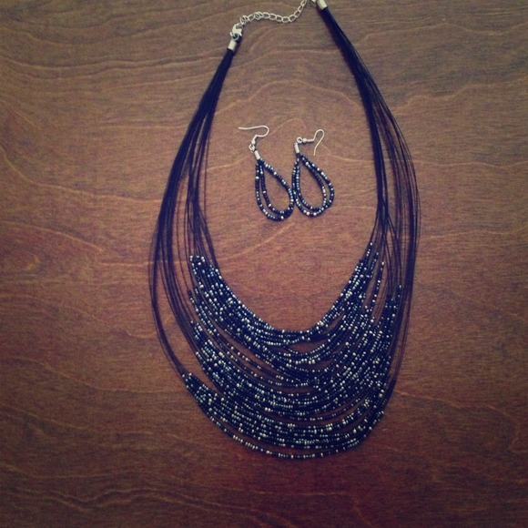Necklace earring combo