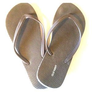 Brown Old Navy Flip Flops