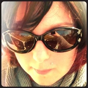 Meet your seller! Also your buyer👑