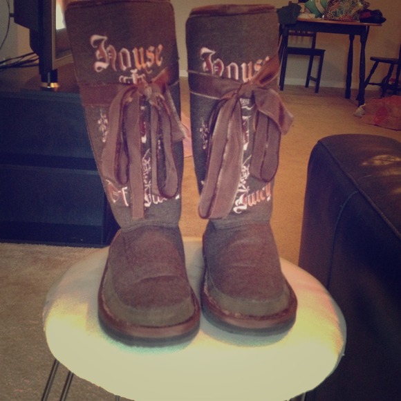 Juicy Couture Misty Flannel boots