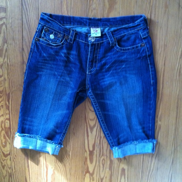 🎀REDUCED🎀Authentic True Religion Bermuda shorts