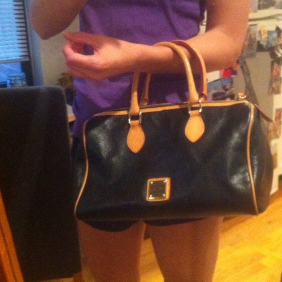 Additional photos Dooney & Bourke handbag.