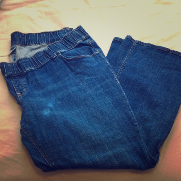 REDUCED Maternity Old Navy Plus Size 24 Jeans