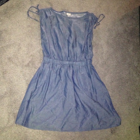 Converse Dresses & Skirts - SALE!!! 🌺NWT Converse Dress sz small🌺
