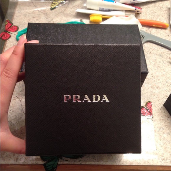 Prada empty box - Picture 2 of 4
