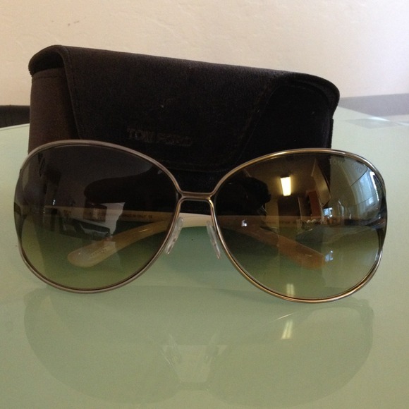 Beautiful Tom ford sunglasses