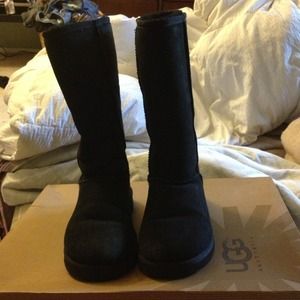 Black classic tall uggs sand short uggs bundle
