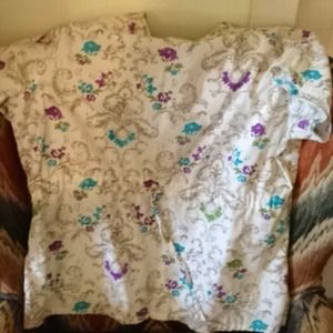 SOLD-SOLDScrub top
