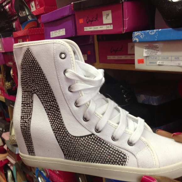 A divas shoe