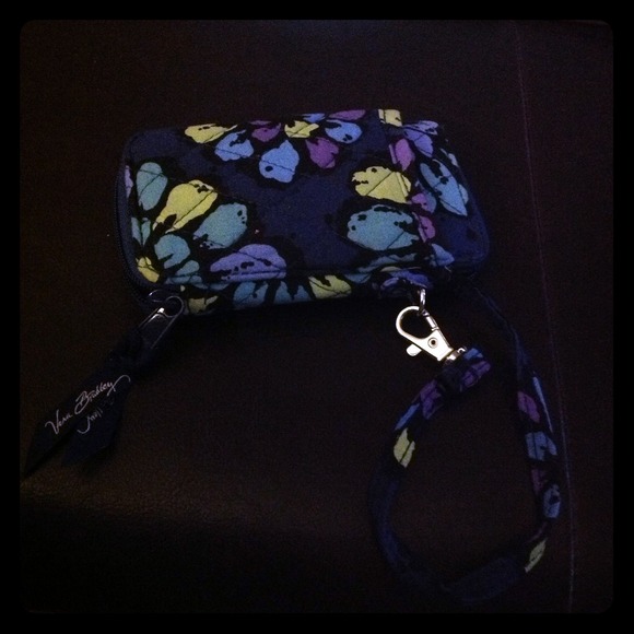 Reserved for @misskaplinski Vera Bradley wristlet