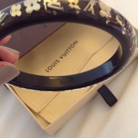 ❗️Sold❗️Louis Vuitton Inclusion Bracelet in Sz MD - Picture 4 of 4