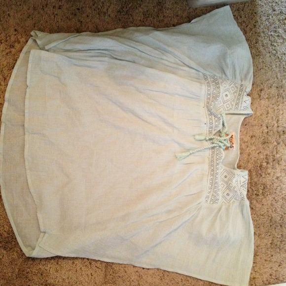 Cut Out Top