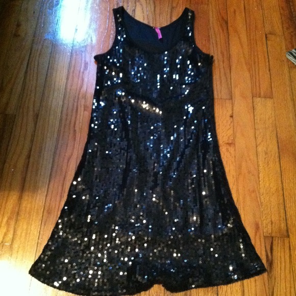 Sequin black cocktail party dress!