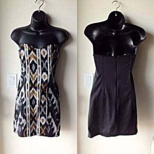 Aztec print strapless mini-dress