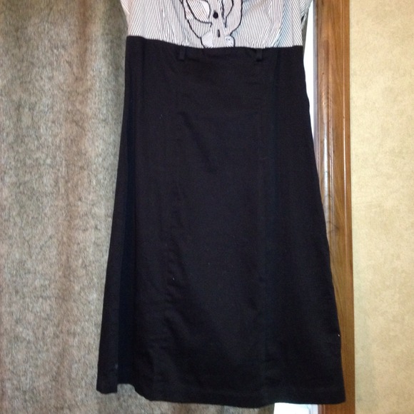 Timeless dress - Picture 2 of 2