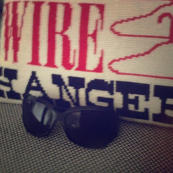 Oliver People's authentic Athena sunglasses!